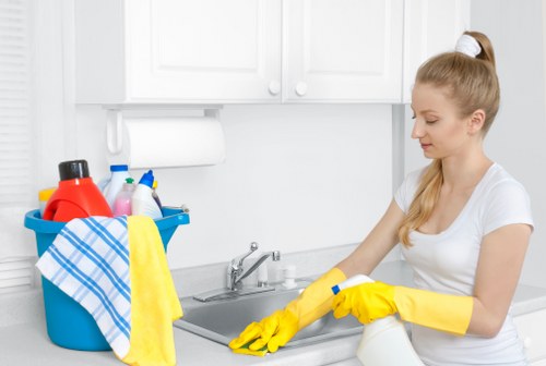 Home curtain cleaning tools and techniques